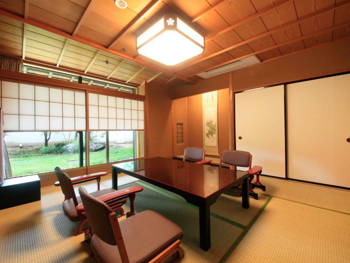 Yamashiro Onsen Miyabi No Yado Kaga Hyakumangoku Hotel Luaran gambar