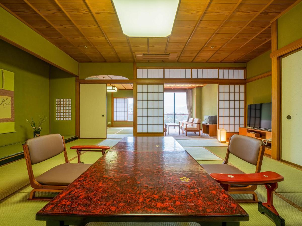 Yamashiro Onsen Miyabi No Yado Kaga Hyakumangoku Hotel Luaran gambar