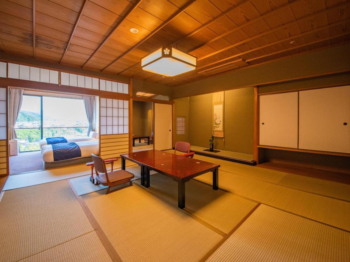 Yamashiro Onsen Miyabi No Yado Kaga Hyakumangoku Hotel Luaran gambar