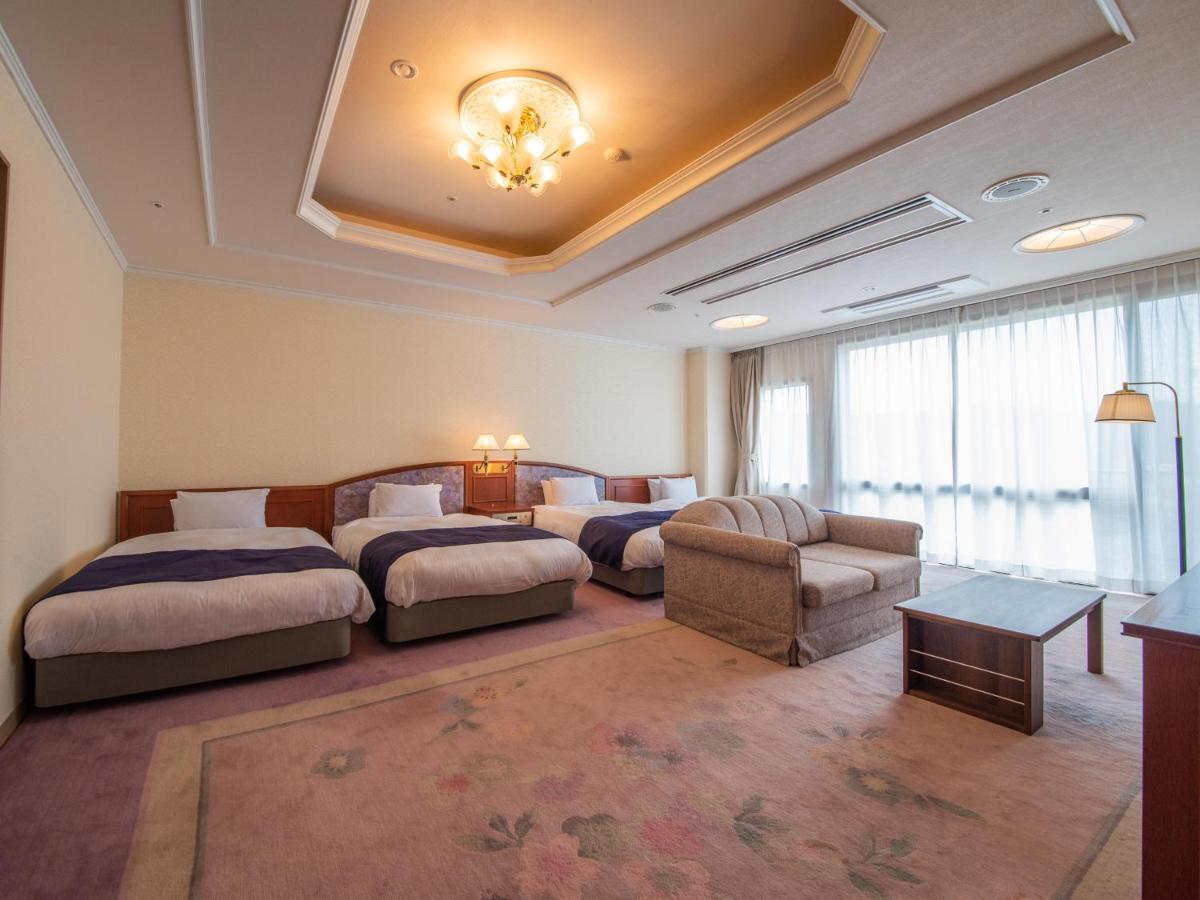 Yamashiro Onsen Miyabi No Yado Kaga Hyakumangoku Hotel Luaran gambar